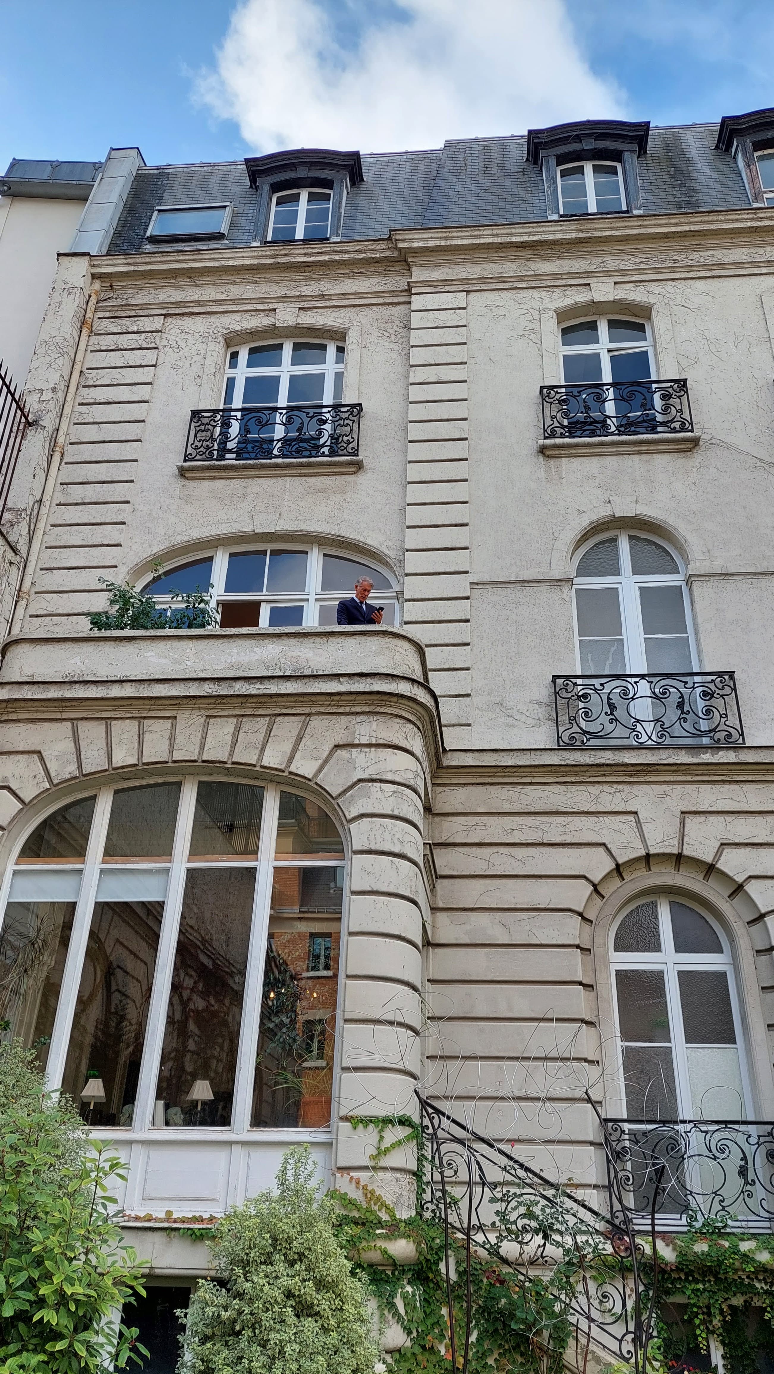 Liliana Caram en Embajada Argentina París - Exposición arte argentino 2022